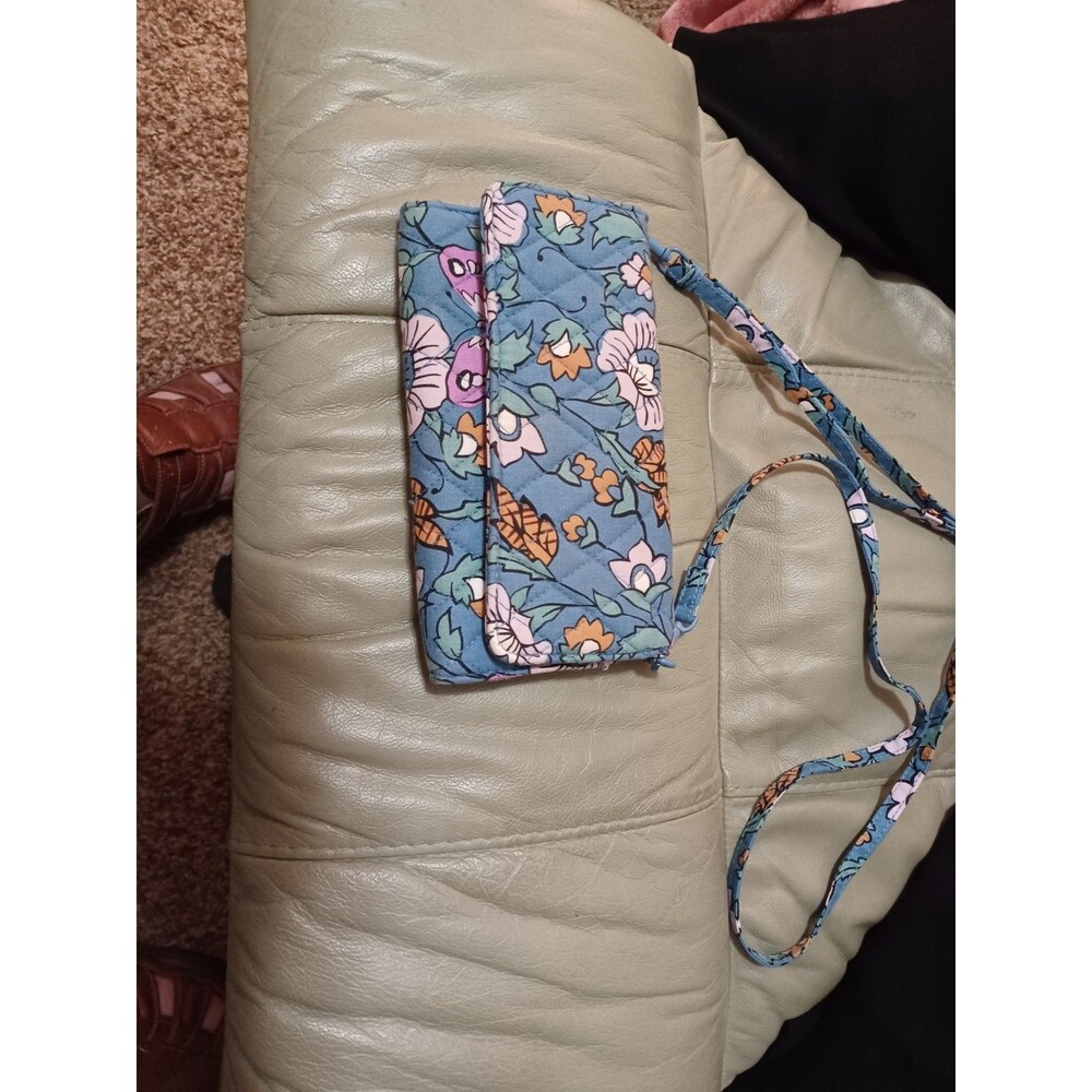 Vera Bradley Crossbody Wallet/ Clutch Purse" Wild Prarie" Blue Floral